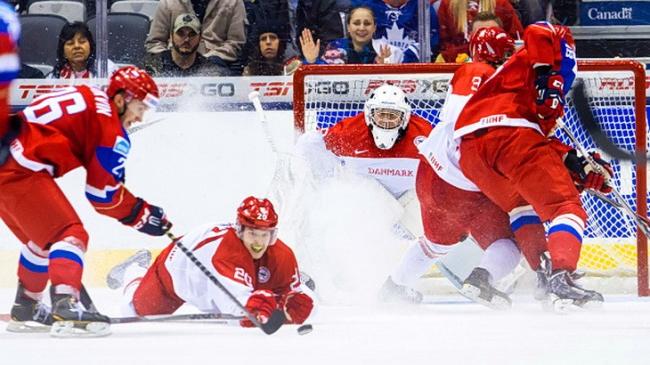 Do you want to win 6 kilos of crisps, then watch hockey with A-100